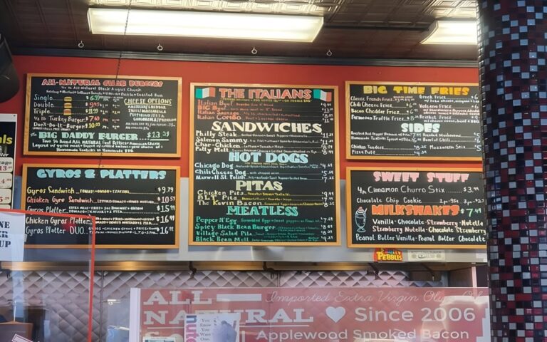 Johnny’s Beef & Gyros – Lincoln Park Johnny’s Beef & Gyros – Lincoln Park