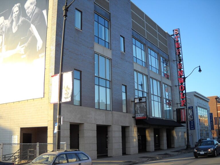Steppenwolf Theatre Company