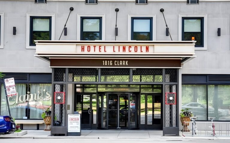 The Hotel Lincoln